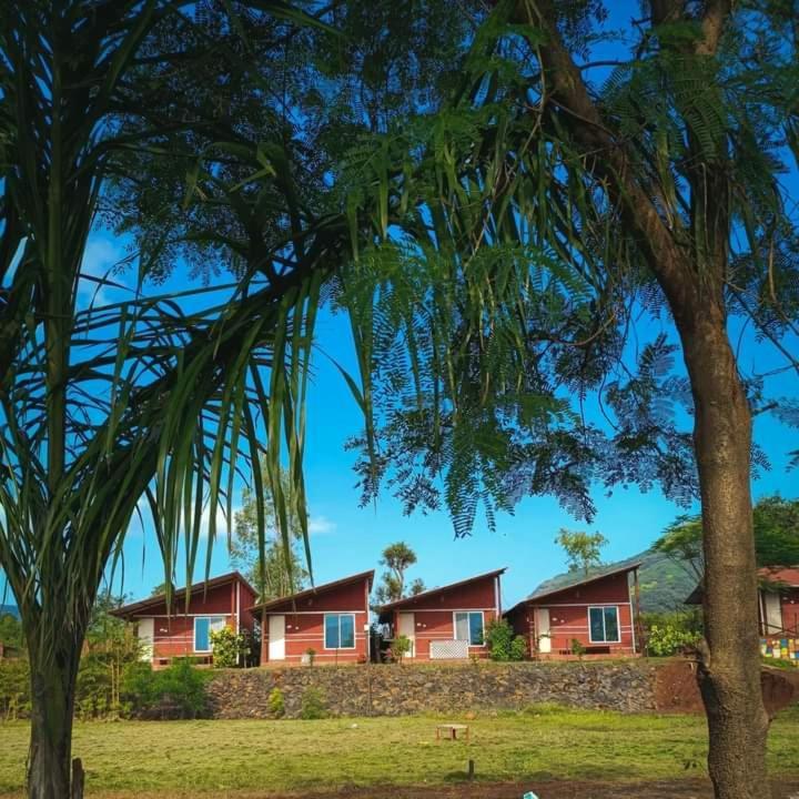 Mysticstays Resort Wai Екстериор снимка